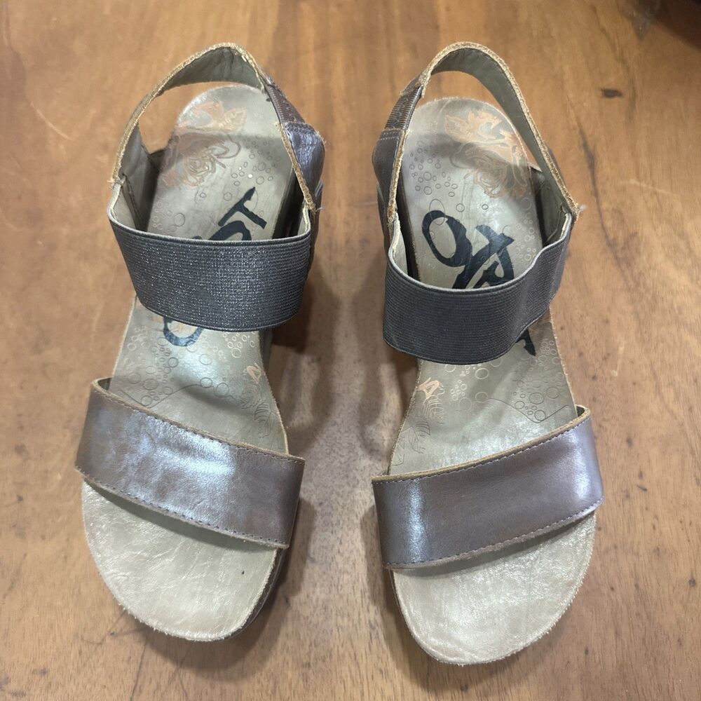 OTBT Size 7 M BUSHNELL WEDGE SANDALS WOMEN PEWTER / BROWN COLOR SHOES